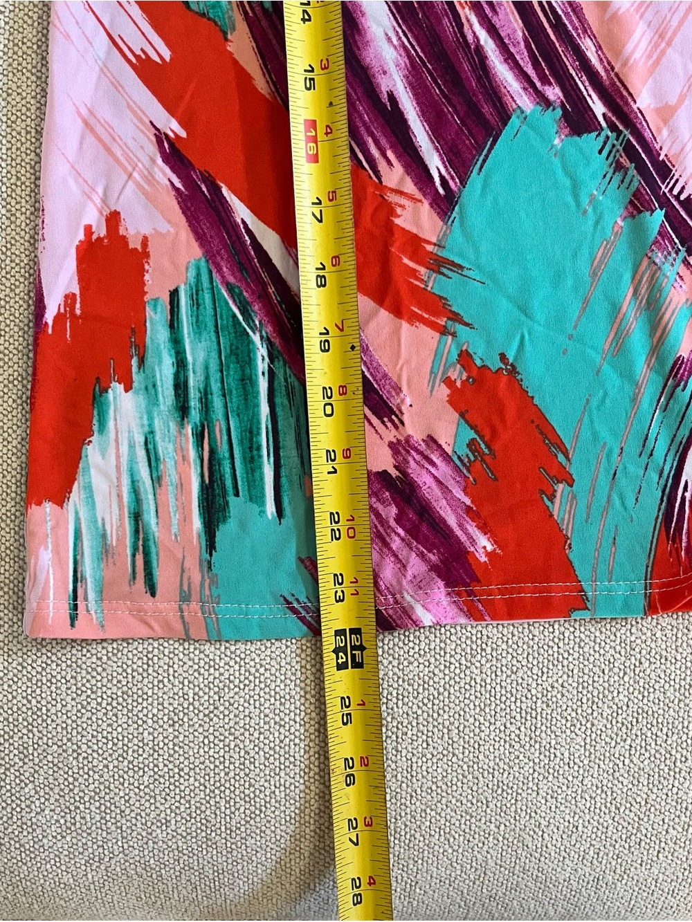 Multi color Abstract Pattern Flutter Short Sleeve Top Blouse Size Medium NWOT - Picture 7 of 15